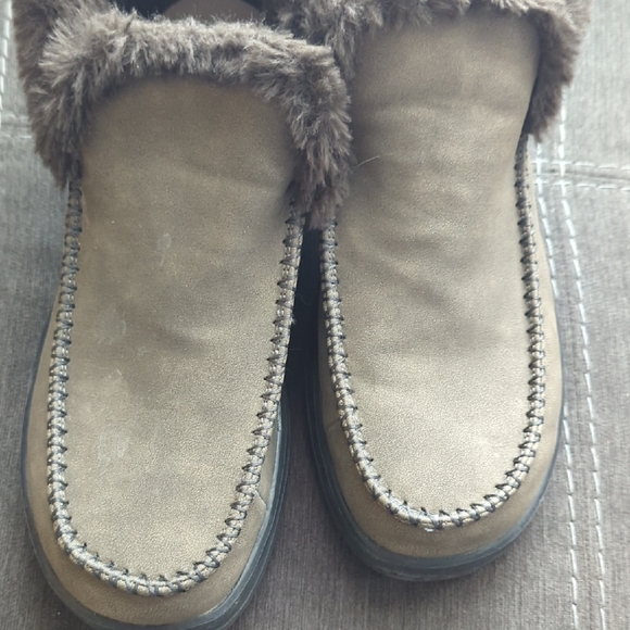 Hey Dude Women's Tan Fur-Lined Ankle Boots - Picture 8 of 8